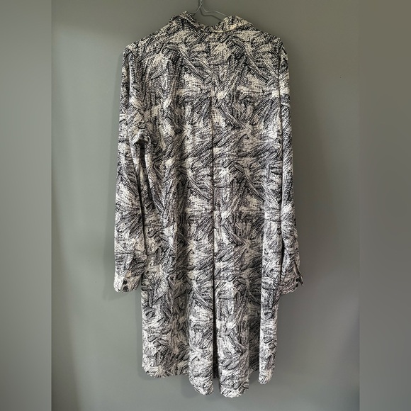 Monki brand (weekday), size small, shirt dress, pockets, long sleeve, leaf print - Picture 6 of 8